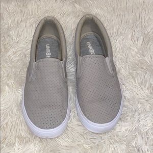 UNR8ED Womens Gray Slip-on Shoes Size 8